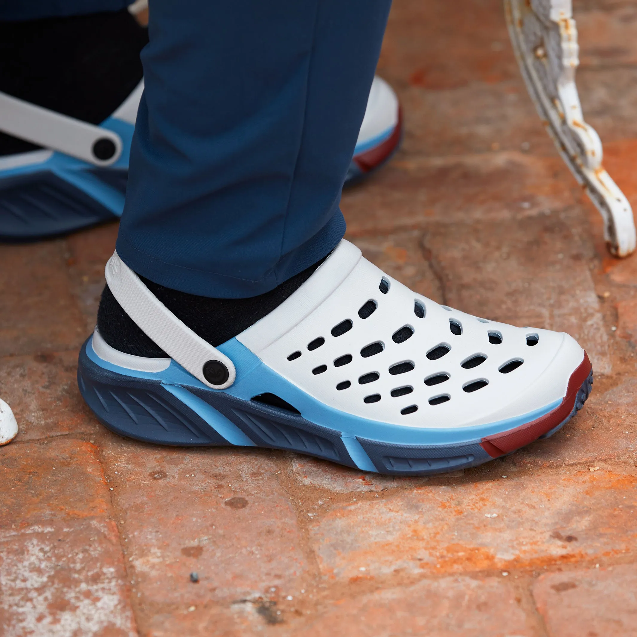 Men's Trekking Clog